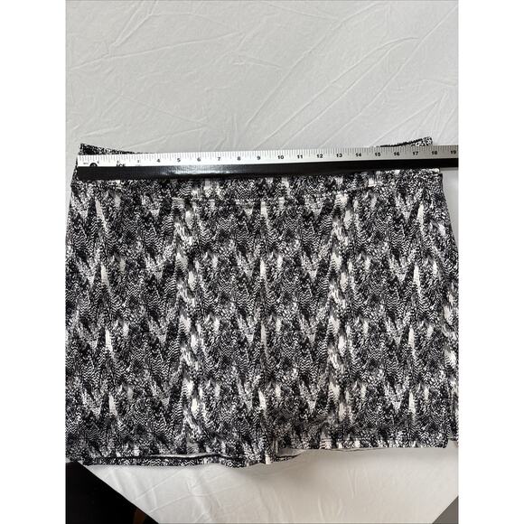 Tranquility Women’s XL Active Skort Black White Tennis Pickleball Athleisure - Picture 6 of 7